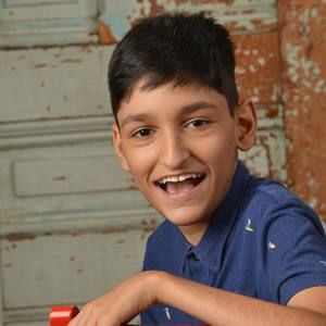 Meet your Posher, Farha